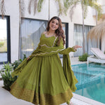 Beautifull Mul Chanderi Fabric With Mirror Lace Work Kurti Pent