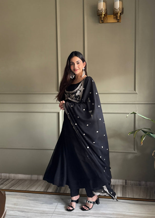 Beautifull Black Color Fox Georgette Fancy Work Anarkali