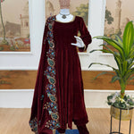 Luxurious 9000 Velvet Kurti Pant Set with Embroidered Dupatta
