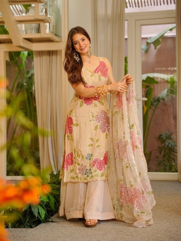 Most Viral Tibby Organza Silk With Brust Print Work Top Plazzo