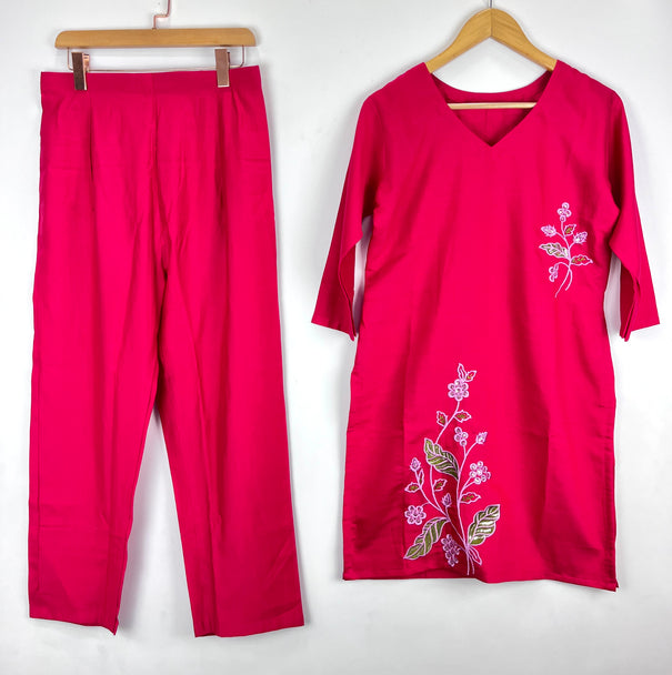 New Wear Pure Vertical Embroidery Thred Work Top Pent