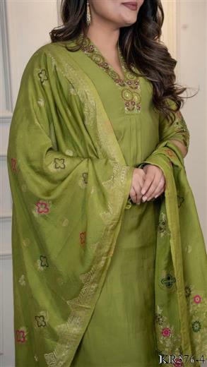 Mahendi Color Premium Roamn Silk Embroidery Work Top Pent